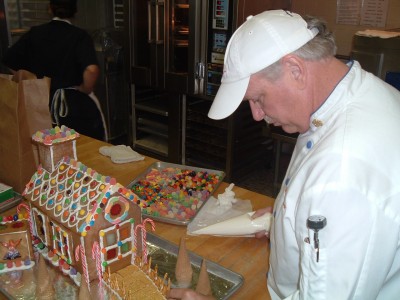 gingerbread house 002 400x300 Friday Update 12/2/11