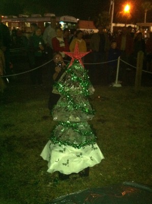 City of Tavares Christmas Event.120112 083 298x400 Friday Update 12/7/12
