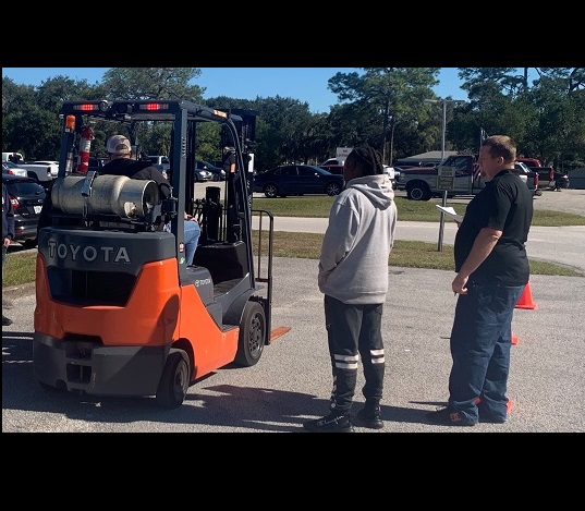 Forklift feature 100523